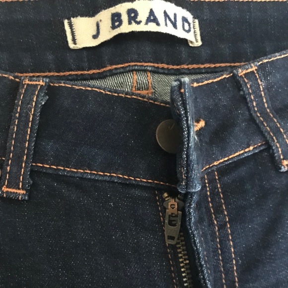 J Brand Mid Rise Super Skinny Dark Denim  Size 27 - Picture 2 of 4